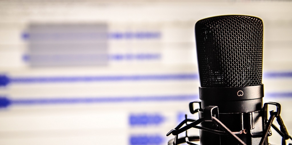 Você sabe o que é um podcast? Formato de mídia é febre entre friburguenses