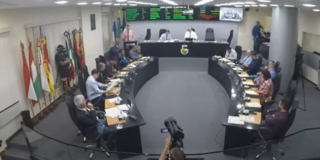 Coleta de lixo em Friburgo: prefeitura inicia consulta pública de edital após aprovação na Câmara