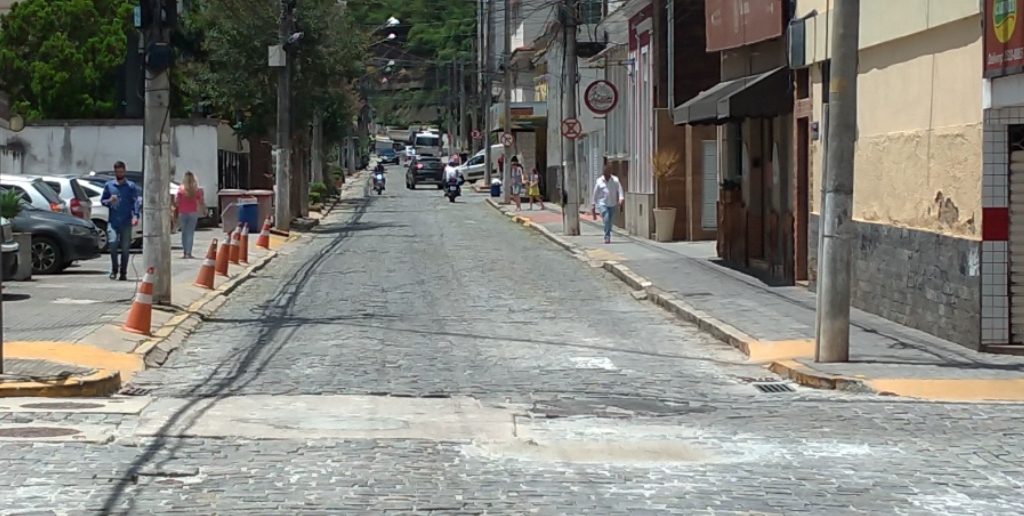 Parte da rua Augusto Spinelli também receberá asfalto 