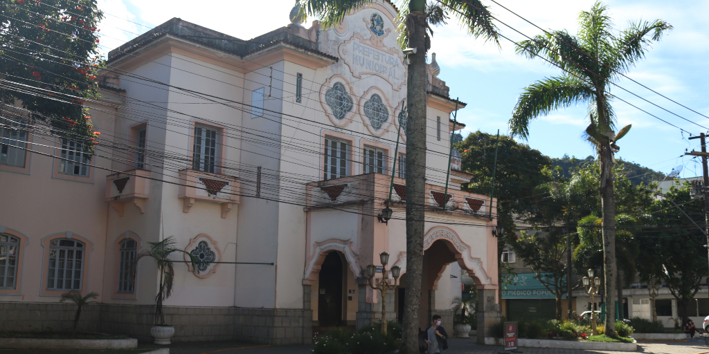 Veja o que abre e fecha no feriado de Santa Teresa em Teresópolis