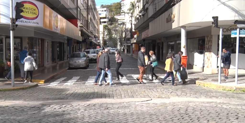 Trajetos de ônibus no Centro de Friburgo são alterados devido a novas interdições para obras