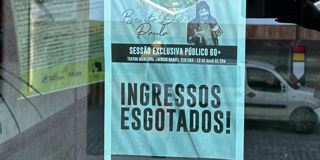 Distribuição de ingressos para show de Benito Di Paula gera tumulto na porta do teatro em Nova Friburgo 