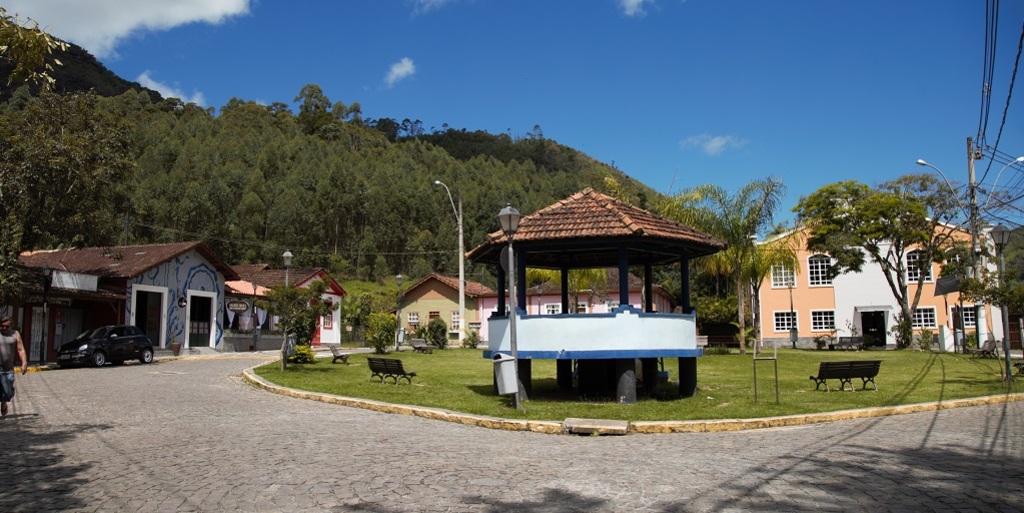 O distrito de São Pedro da Serra tem clima aconchegante e bucólico em meio à natureza