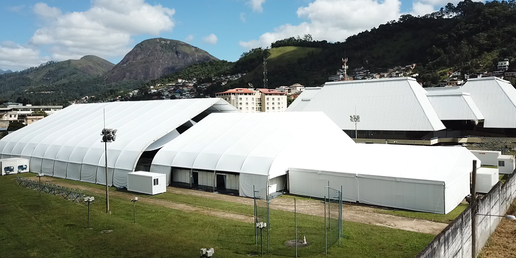 Enquanto a pandemia avança, abertura do Hospital de Campanha de Friburgo é adiada novamente