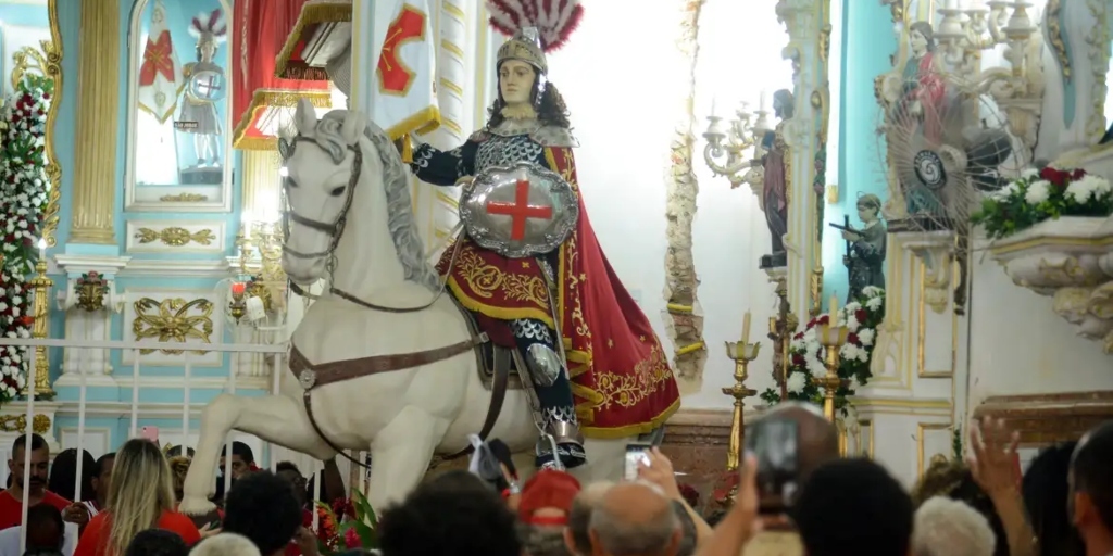 Instituições de Friburgo se manifestam contra alteração em data do feriado de São Jorge; prefeitura diz que 'vai avaliar'