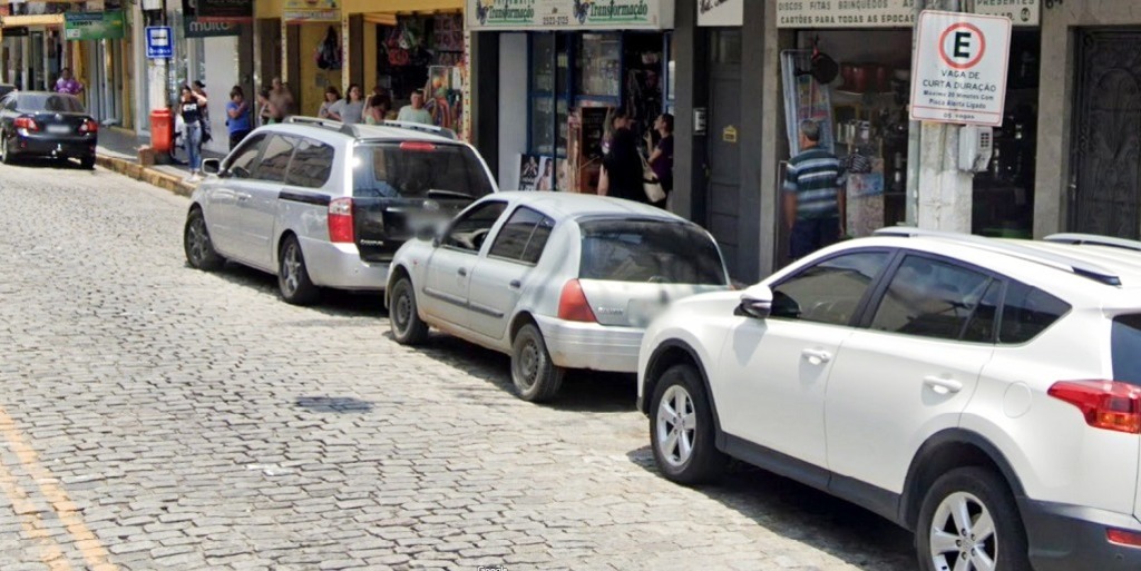 Vagas de curta duração são utilizadas de forma errada pelos motoristas em Nova Friburgo