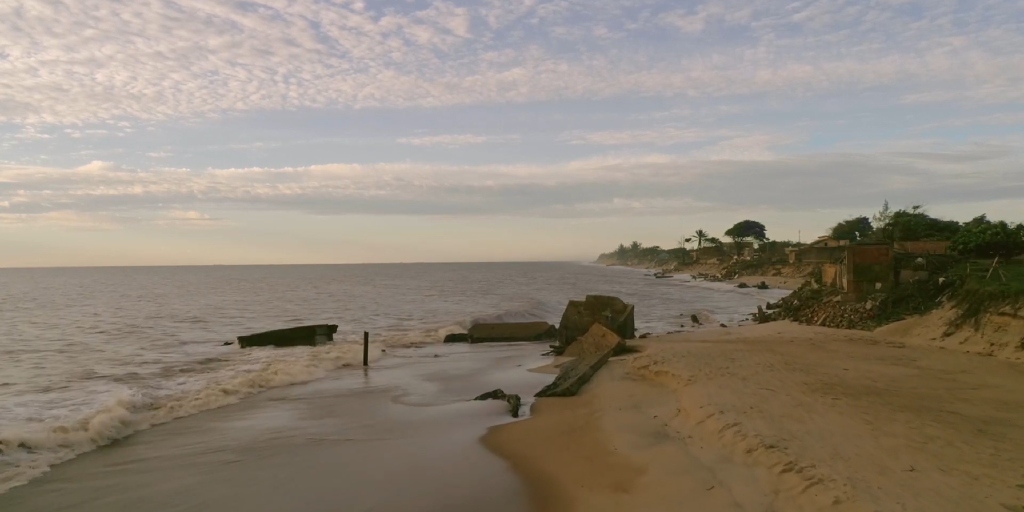 O filme "Praia da Saudade" é um documentário sobre mudanças climáticas no Brasil