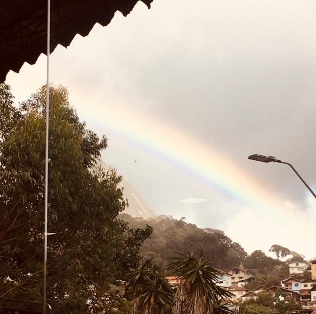 Arco-íris visto do bairro Ponte da Saudade