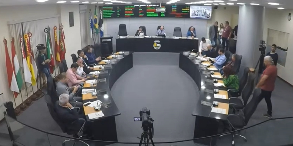 Câmara dos Vereadores de Nova Friburgo aprova abertura de CPI da enfermagem