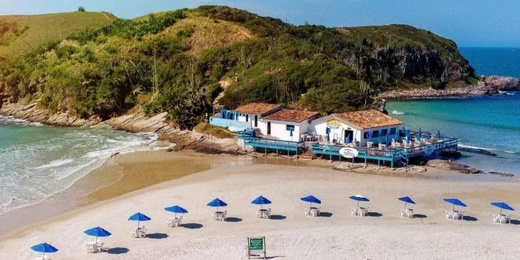 Justiça manda demolir 7 quiosques em praia de Cabo Frio, entre eles, a ‘Casa do Tufão’
