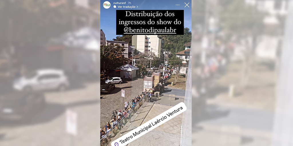 Fila para a retirada de ingresso na manhã desta quinta, publicada pela Secretaria de Cultura