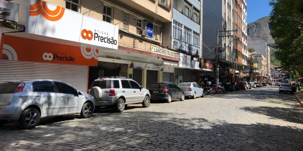 Comércio amanheceu fechado no Centro de Nova Friburgo