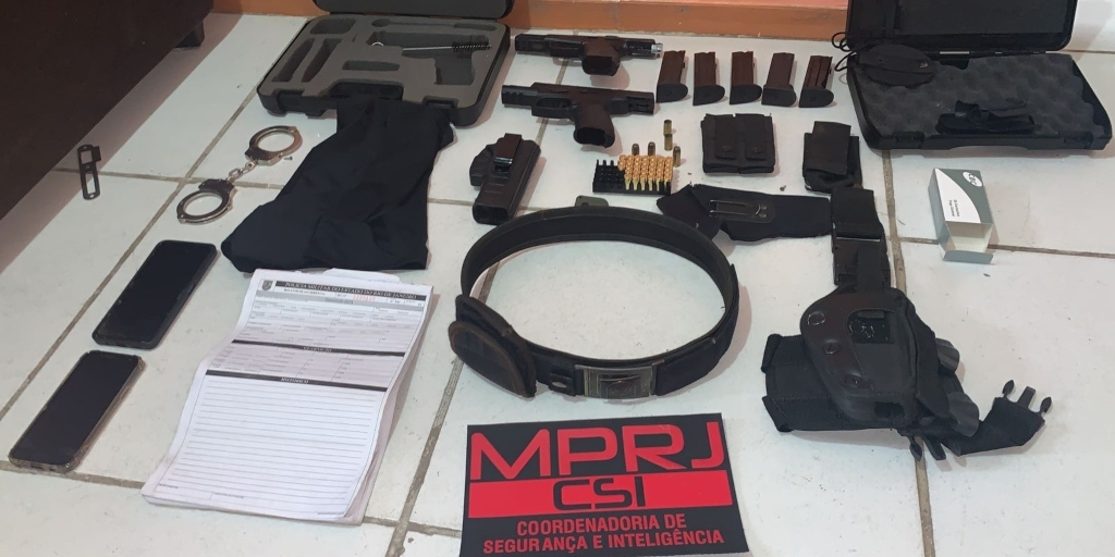MPRJ prende PM e dois suspeitos de sequestrar traficantes e exigir R$ 20 mil por resgate em Cabo Frio