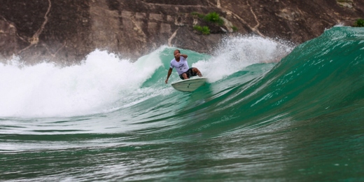 Lendas do surfe brasileiro vão competir no Circuito Master 2022 em Búzios 