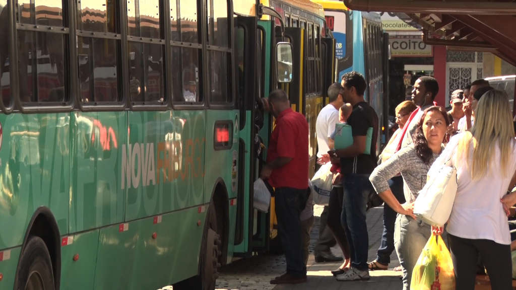 Contrato da atual empresa que presta serviço de transporte público na cidade será prorrogado por até 12 meses