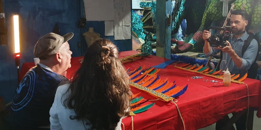 Cinegrafista Davi Motta destaca o empenho dos envolvidos no Carnaval de Nova Friburgo, que fazem a festa com pouco recurso