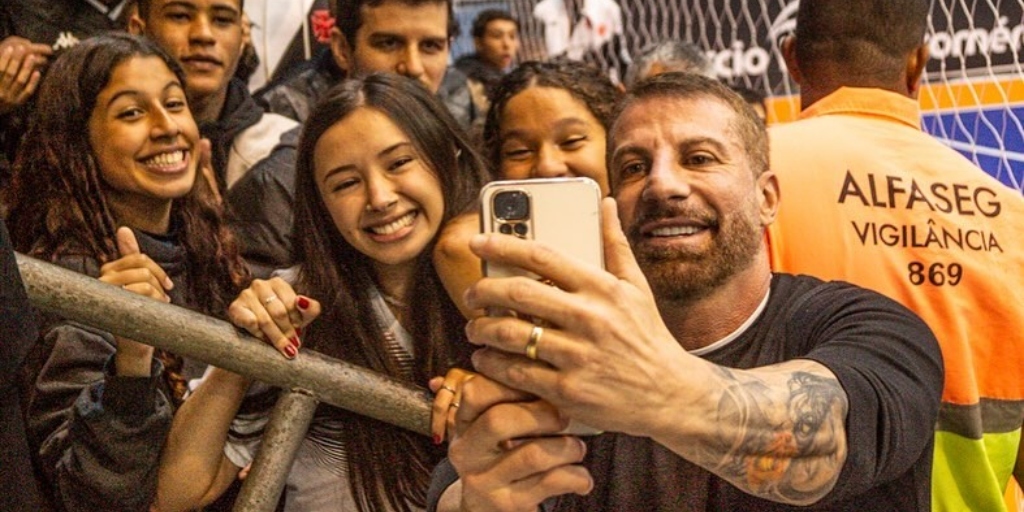 Último jogo da equipe no ginásio contou com a presença de Pedrinho,  ídolo e atual presidente do clube