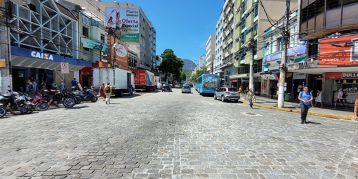 Encenações e desfiles de Natal causam mudanças no trânsito do centro de Nova Friburgo