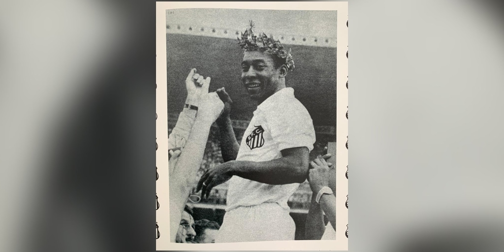 Pelé foi bicampeão mundial pelo Santos