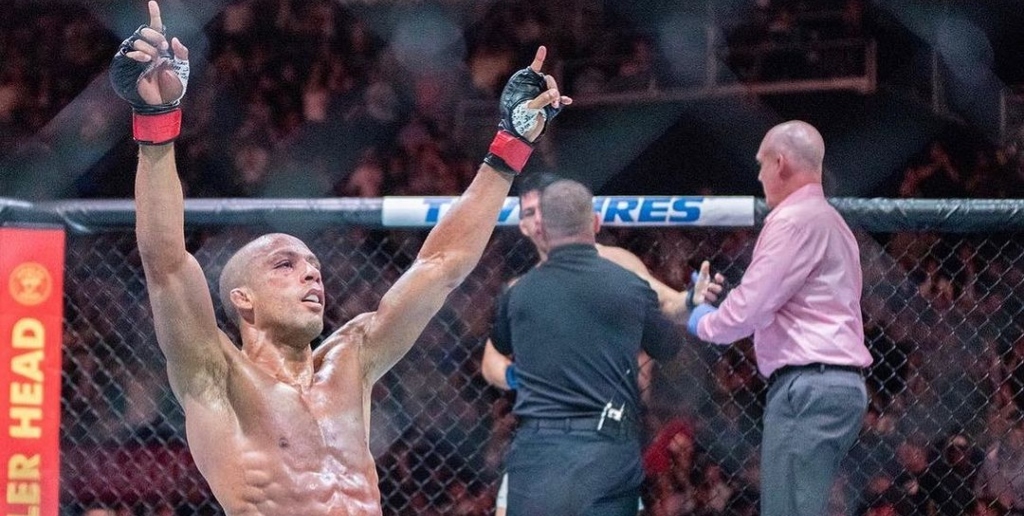 Friburguense Edson Barboza sobe ao octógono neste sábado para 2ª luta do ano no UFC Vegas 81