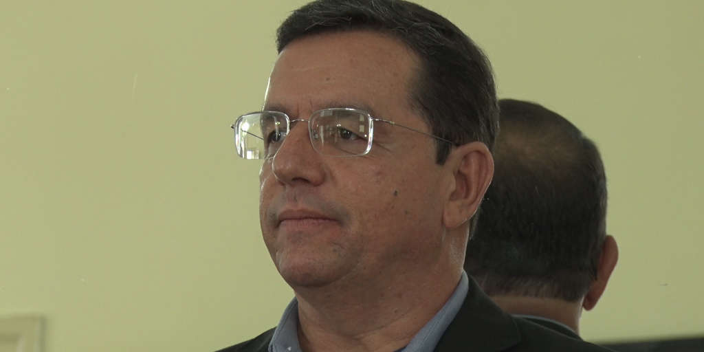 TCE-RJ determina multa a prefeito de Nova Friburgo por irregularidades em edital