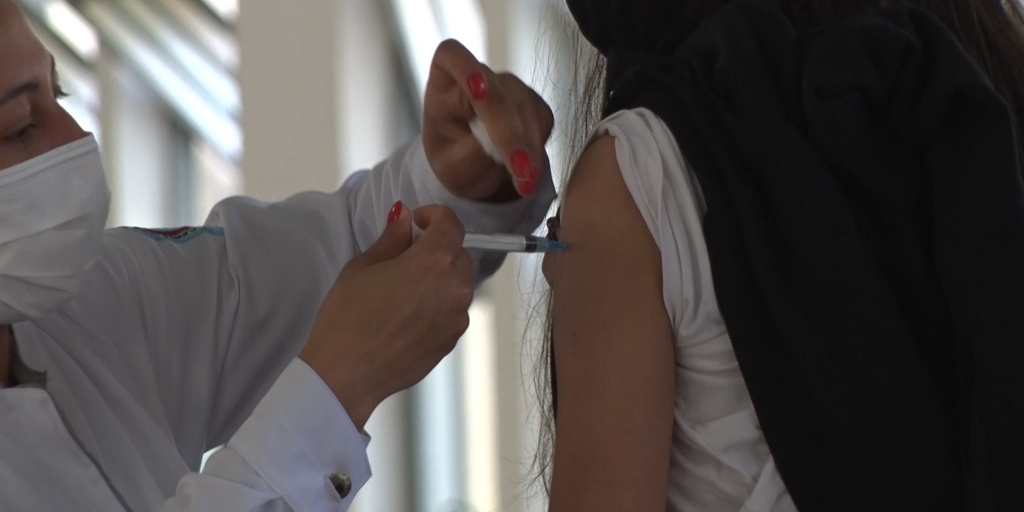 Nova Friburgo reduz intervalo para dose de reforço da vacina contra Covid-19 