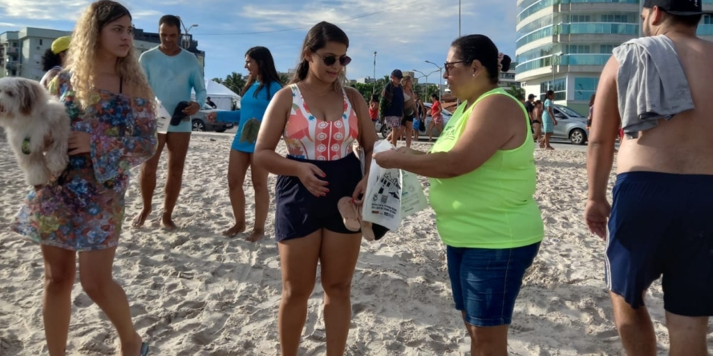 No Brasil, cerca de 700 espécies marinhas são afetadas diretamente pela poluição no mar