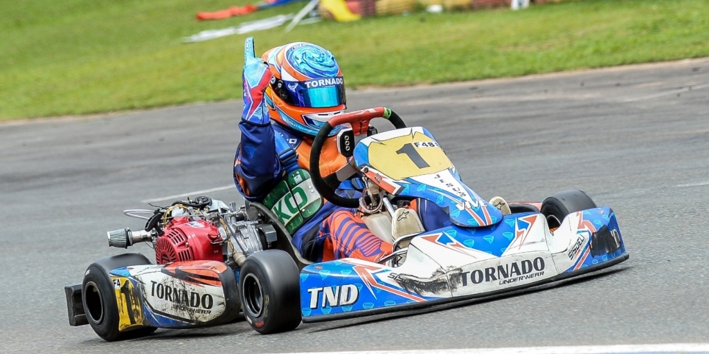 Marcos lamenta a falta de estrutura para a prática do kart em Nova Friburgo: "Meus resultados poderiam ser melhores"