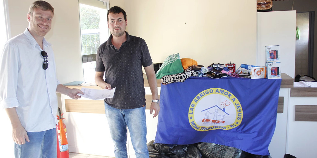 Prefeitura de Nova Friburgo doa material apreendido para o Lar Abrigo Amor a Jesus