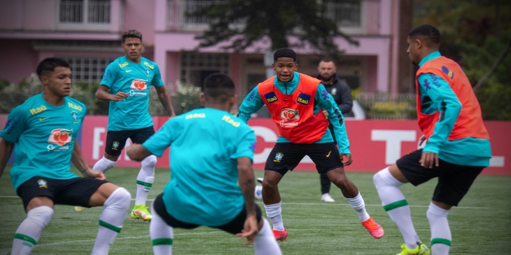 Seleção brasileira sub-18 realiza período de treinos na Granja Comary, em Teresópolis