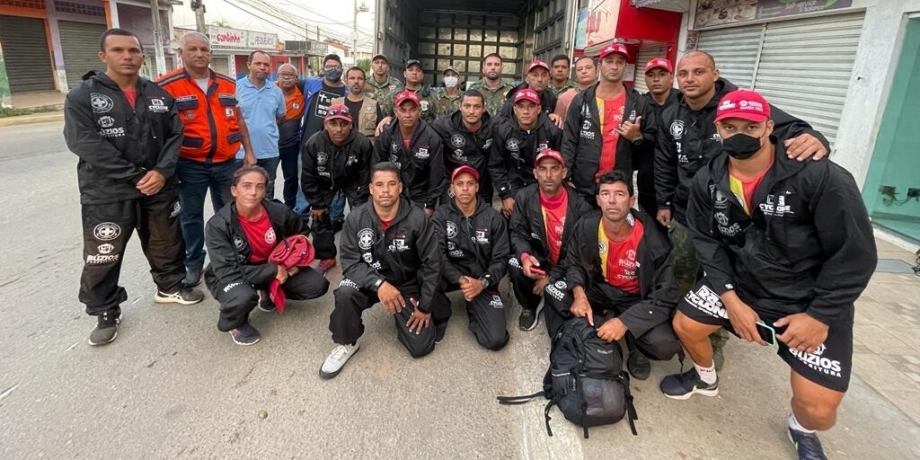 Equipe de Búzios também foi enviada para Petrópolis 