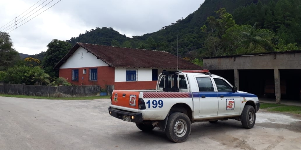 Defesa Civil percorre bairros de Teresópolis alertando sobre a prevenção à covid-19