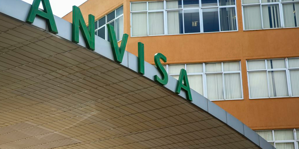 Anvisa decide neste domingo sobre uso emergencial de vacinas contra a Covid-19