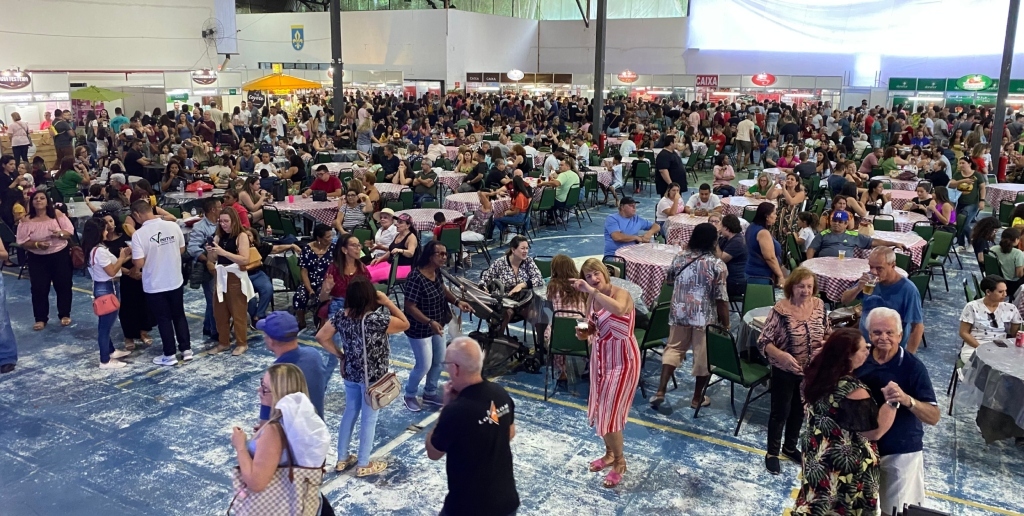 Festas do Morango com Chocolate e da Flor movimentam Nova Friburgo