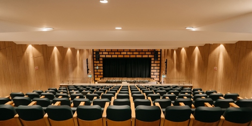 Bailarinos do Teatro Bolshoi se apresentam no Teatro Feso, em Teresópolis