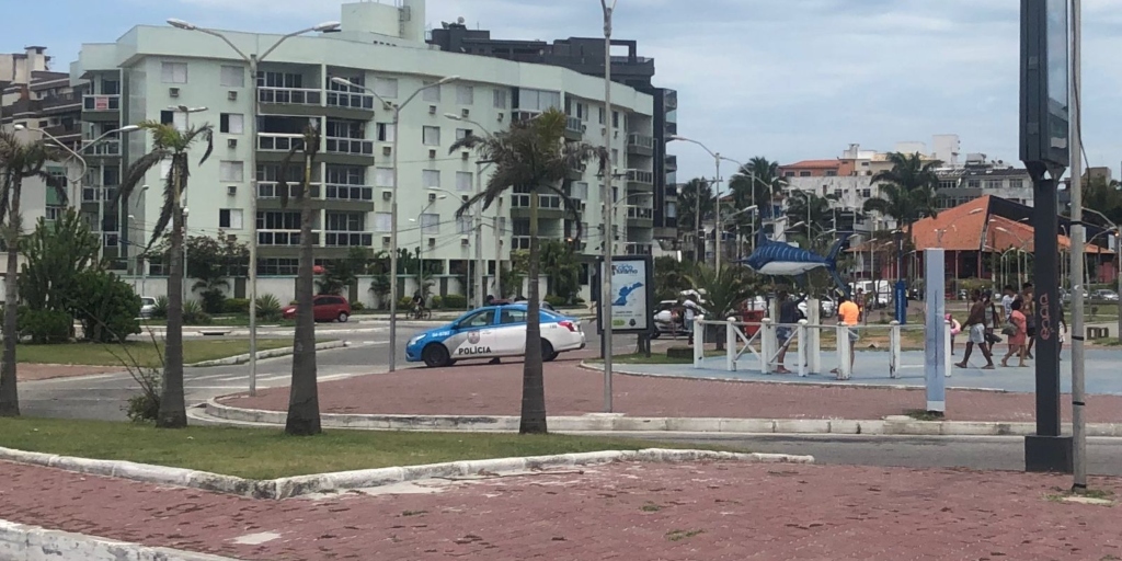 Policiamento foi reforçado nas ruas no entorno da praia