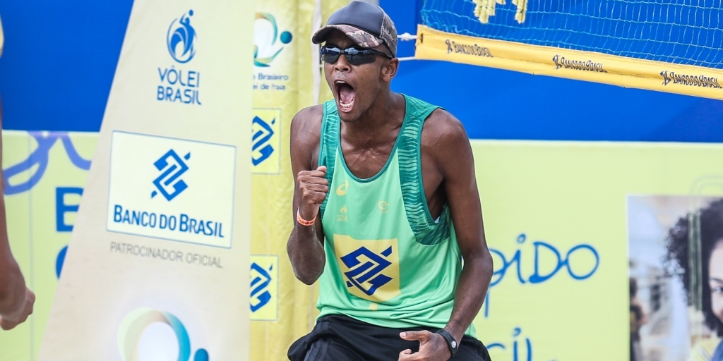 Matheus Cordeiro sonha em representar o Brasil em etapas do Circuito Mundial