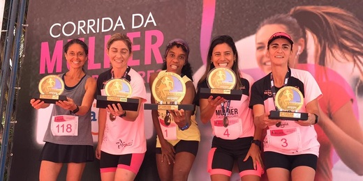 Corrida da Mulher reúne 250 competidores pelas ruas de Nova Friburgo