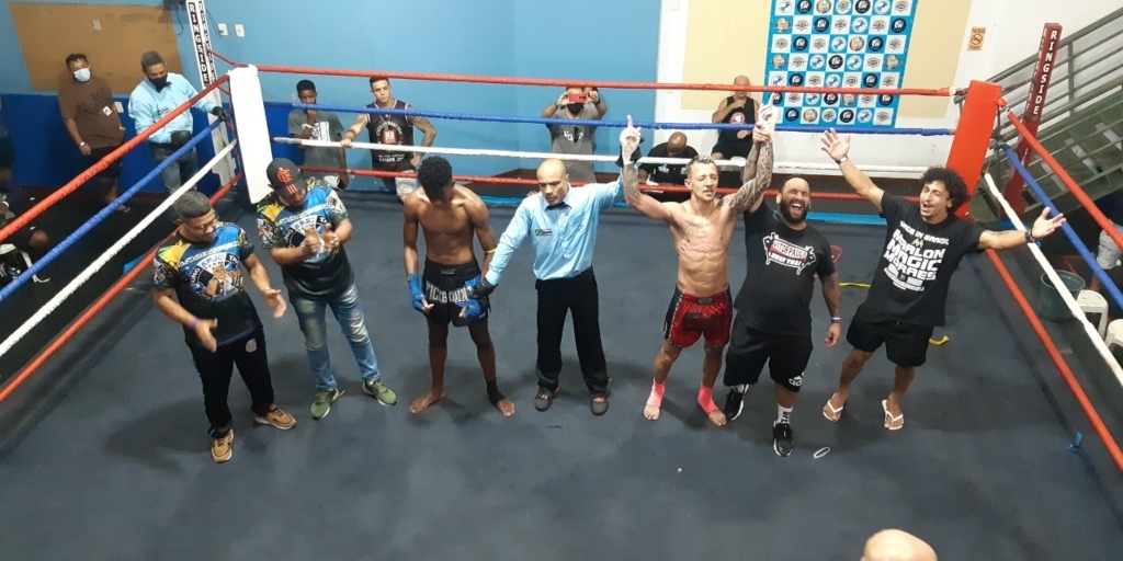 Lutador de Nova Friburgo vence e mantém cinturão estadual de Muay Thay