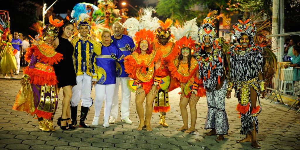 Mudanças no carnaval friburguense: blocos de enredo se tornam escolas de samba