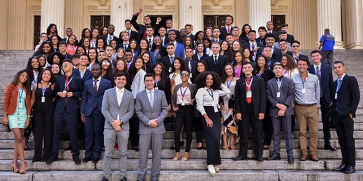 Com representantes da Região Serrana, Semana do Parlamento Juvenil da Alerj é aberta