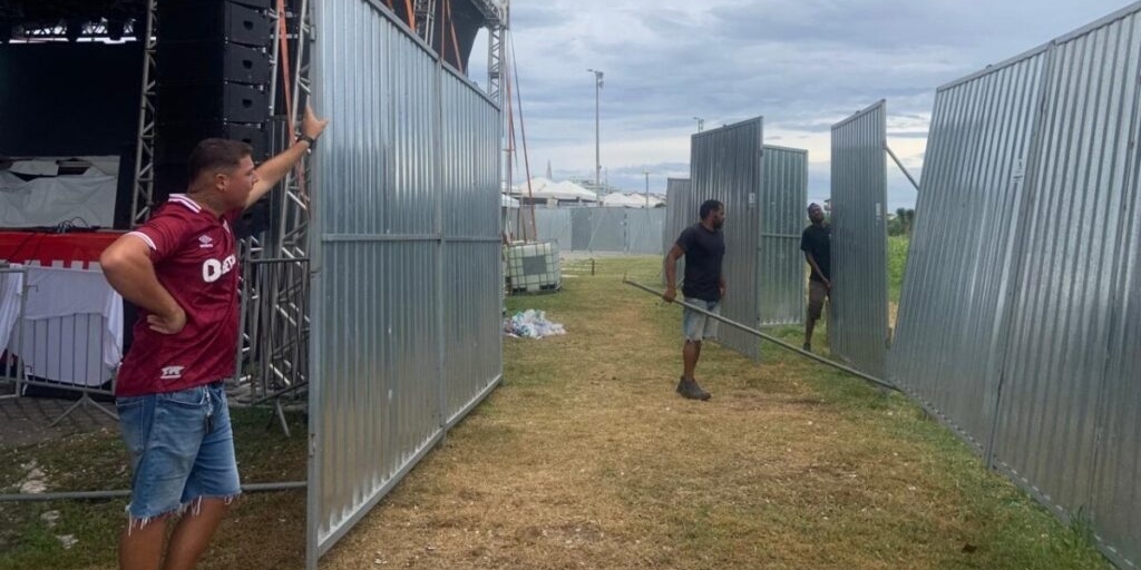 Prefeitura de Cabo Frio multa Associação dos Blocos por montagem de estrutura em área de restinga