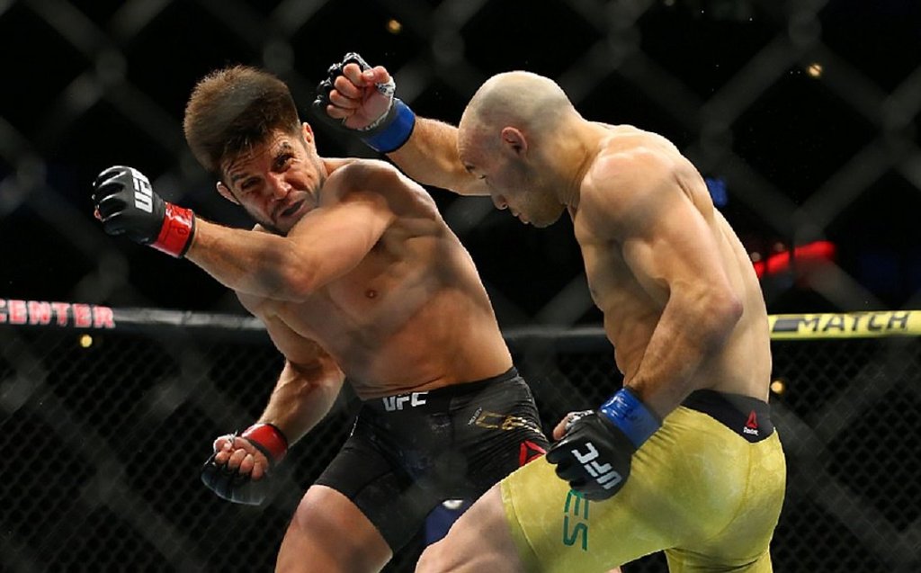 Marlon Moraes durante a luta contra Henry Cejudo