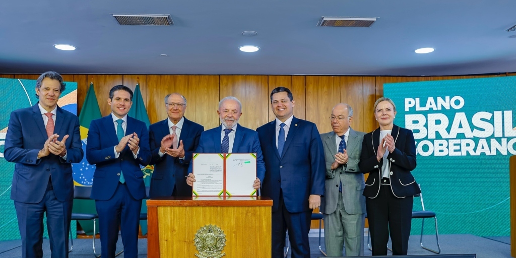 Governo federal lança Plano Brasil Soberano para ajudar setores brasileiros atingidos por tarifaço dos EUA