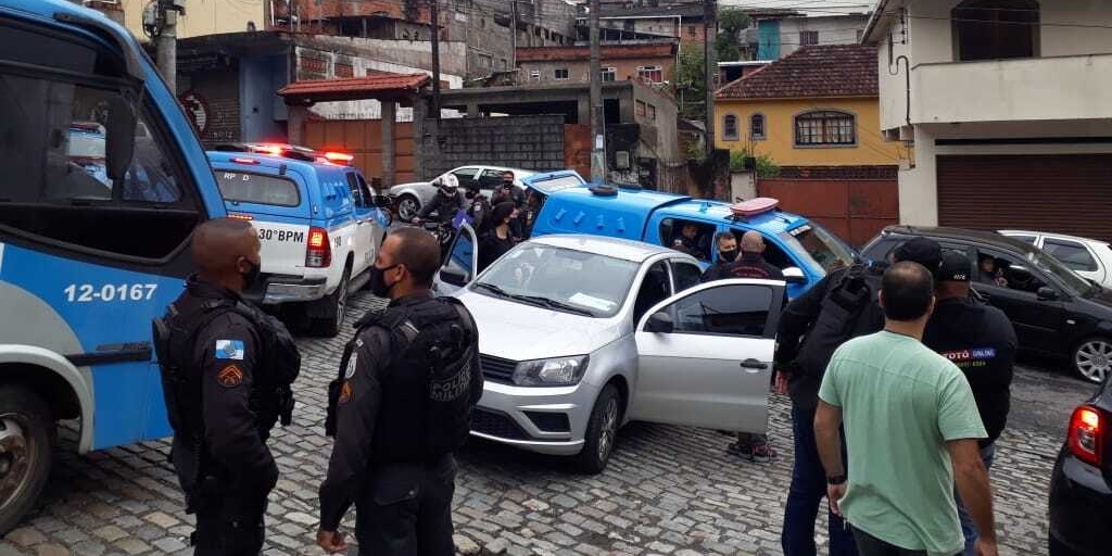 Combate ao tráfico: MPRJ cumpre mandados de prisão e de busca e apreensão em Teresópolis