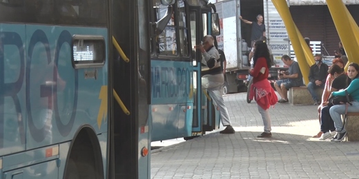 Ônibus para votar: STF decide que prefeituras e empresas podem oferecer transporte no 2º turno