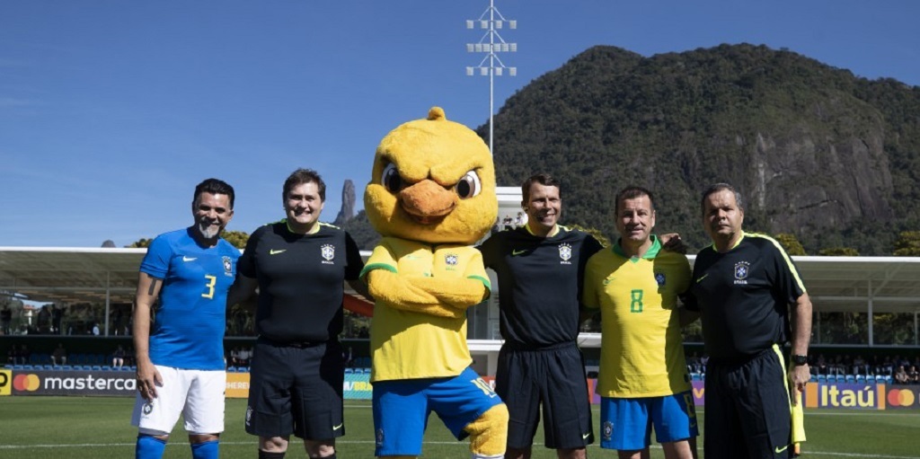 Campeões da Copa de 94 são homenageados pela CBF em Teresópolis