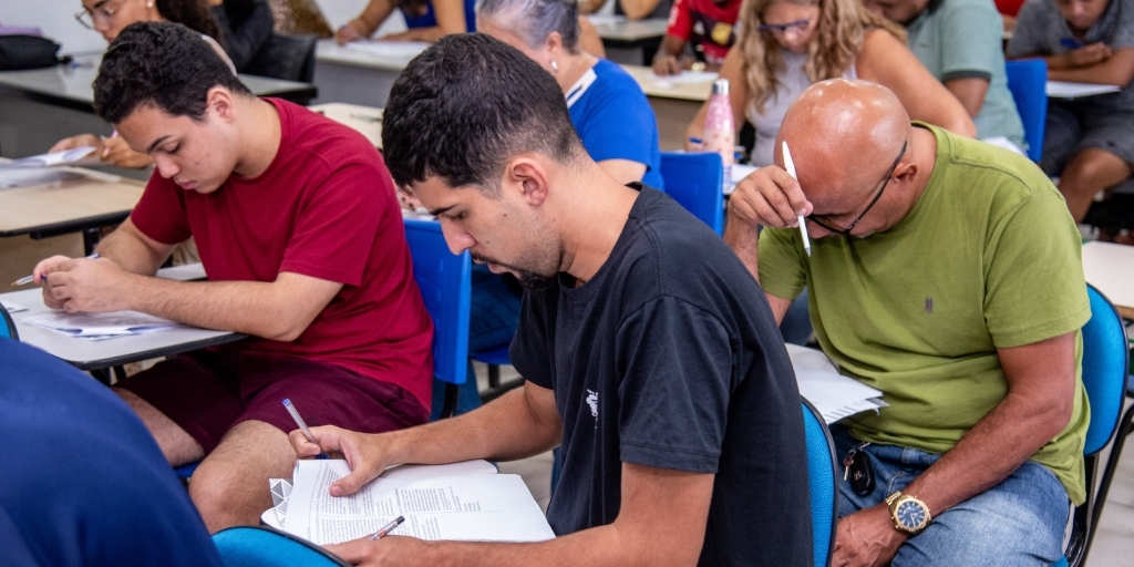 Inscrições para o vestibular Cederj 2026.1 estão abertas para cursos de graduação semipresencial