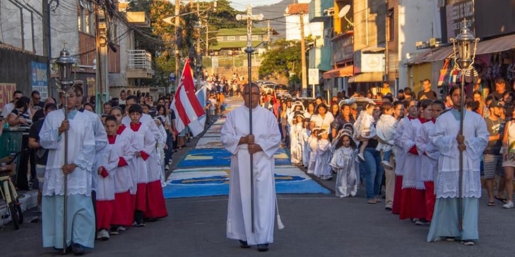 Arraial do Cabo vai celebrar Corpus Christi com o tema "Na Eucaristia, Jesus caminha conosco!"
