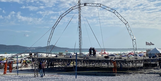 Paula Fernandes e Jota Quest se apresentam em Cabo Frio